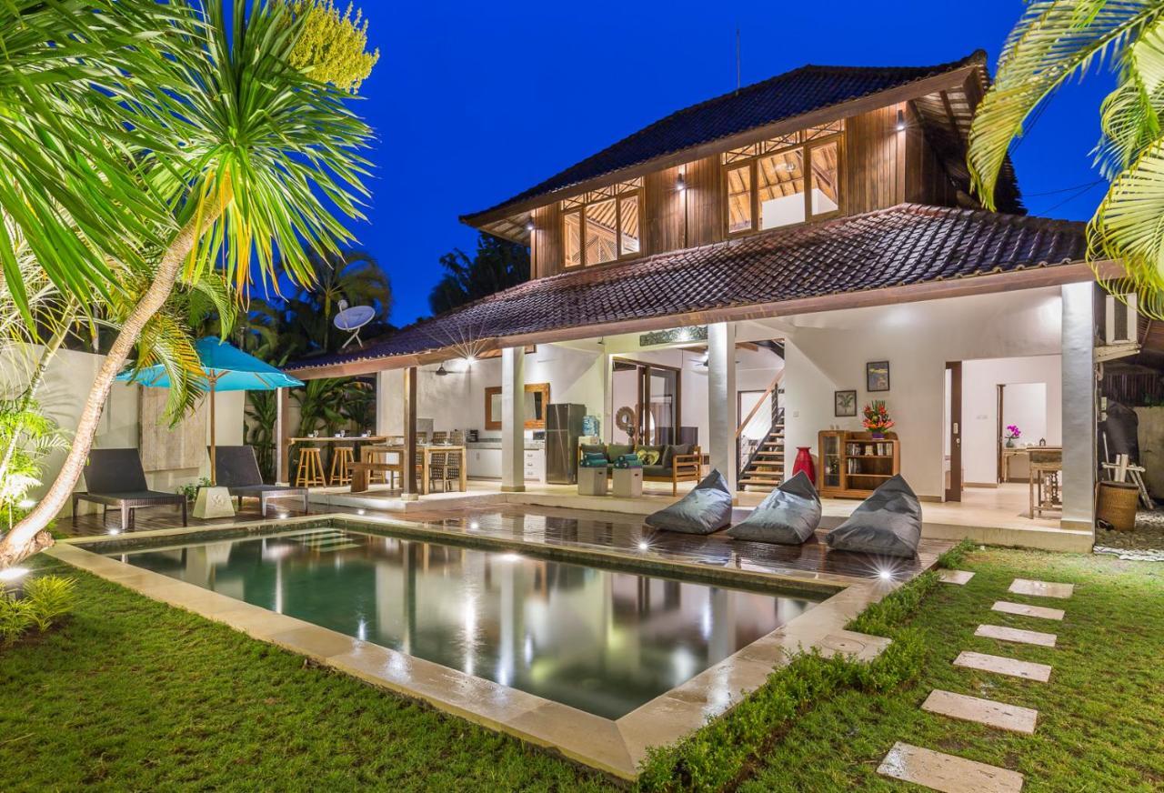 Bunga 1 Seminyak